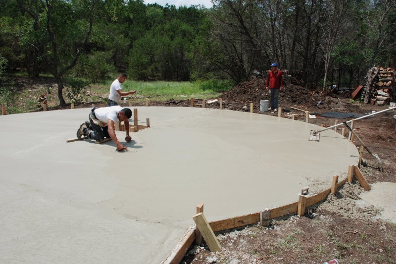 2010/05(May)/Firepit construction/800x600_2010-05-29-71 Firepit Construction.jpg